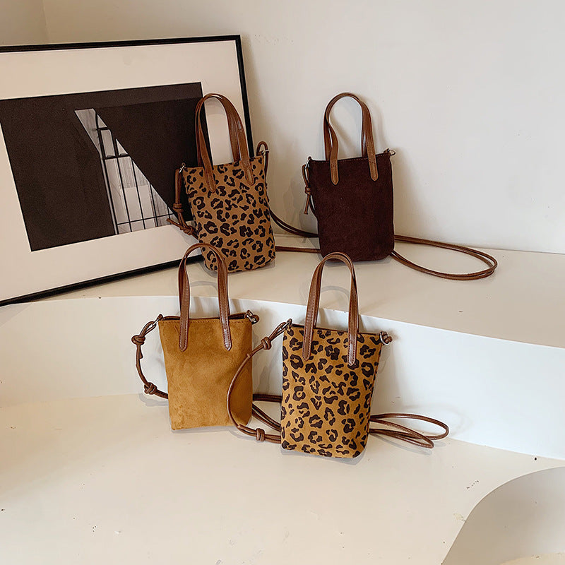 Women's Crossbody Bag Retro Leopard Print Suede Shoulder Bag Versatile Phone Bag