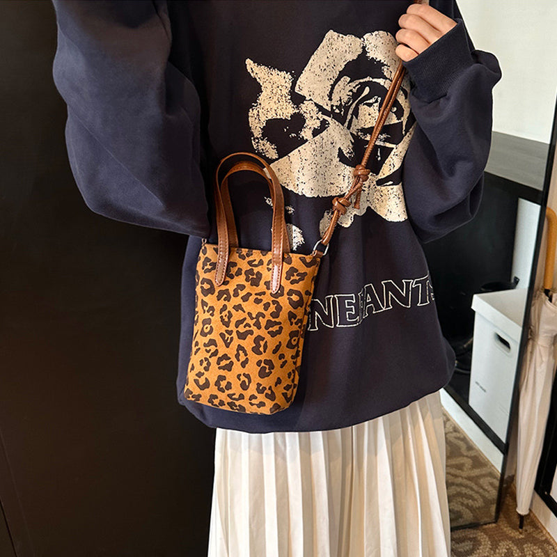 Women's Crossbody Bag Retro Leopard Print Suede Shoulder Bag Versatile Phone Bag